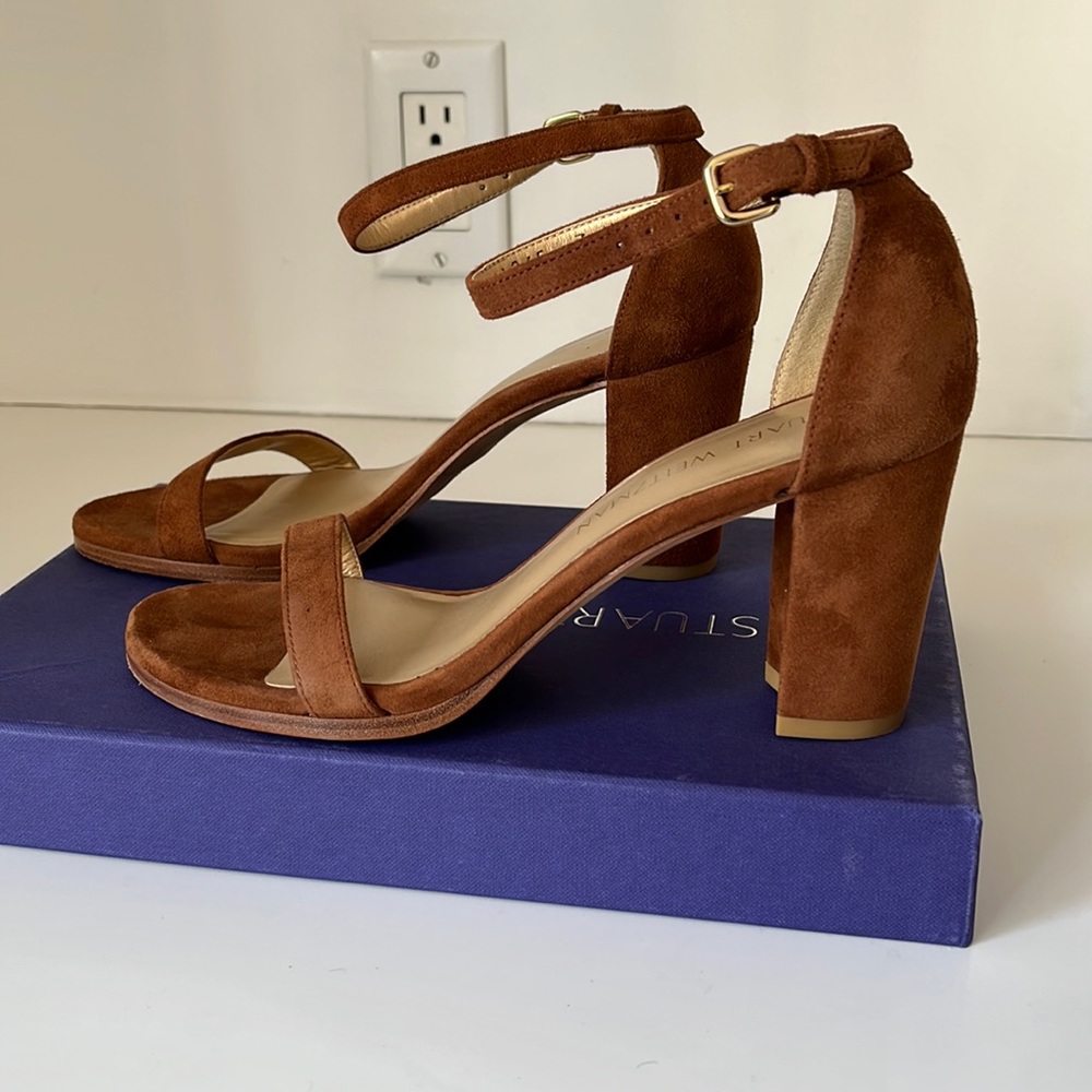 Nearlynude ankle strap block heel sandal mid heel